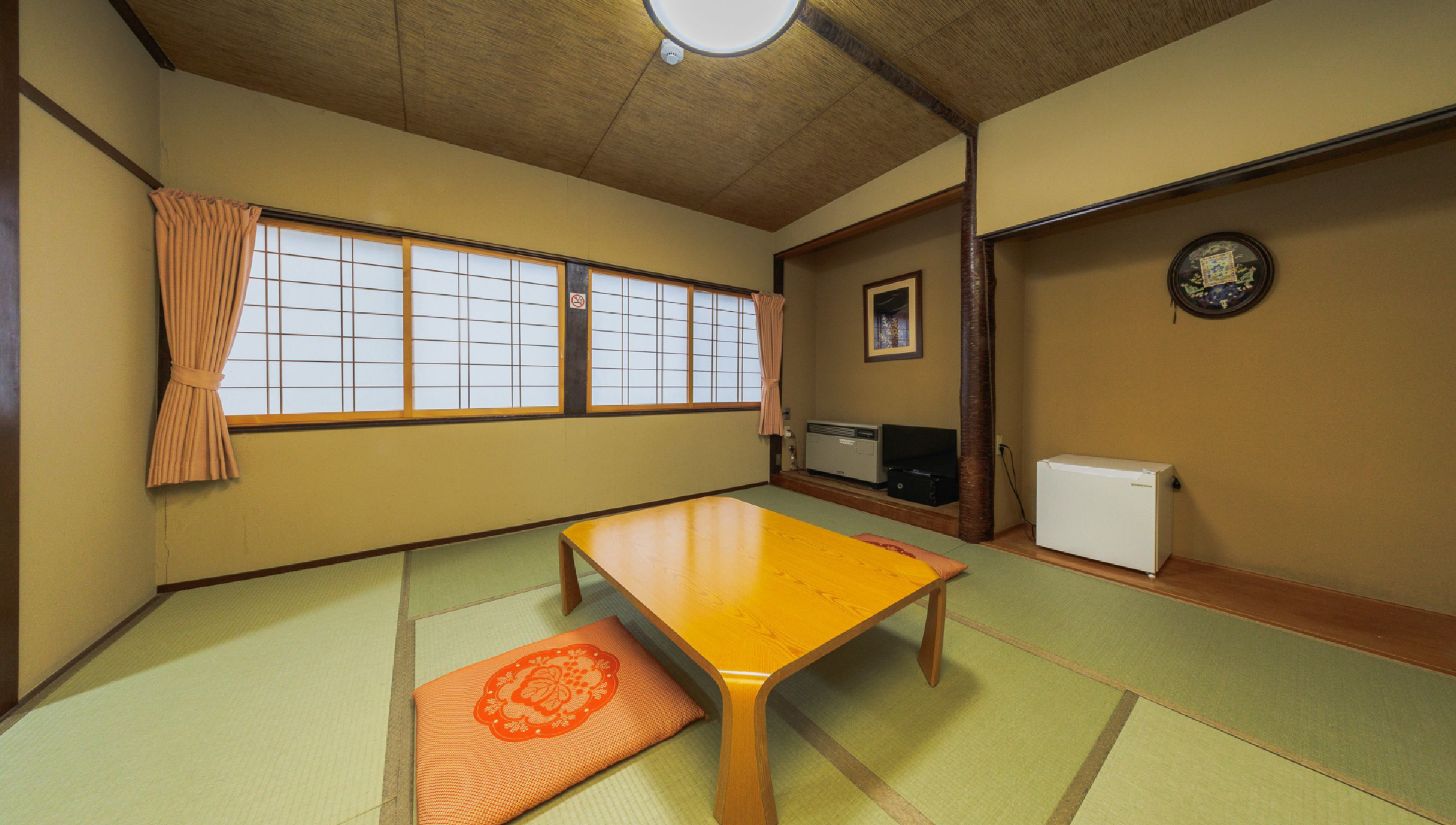 和室13畳広々とした和室（トイレ付）